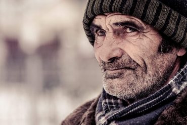 Psilocybin-assisted therapy linked to reduced depression in people with bipolar disorder, small study finds